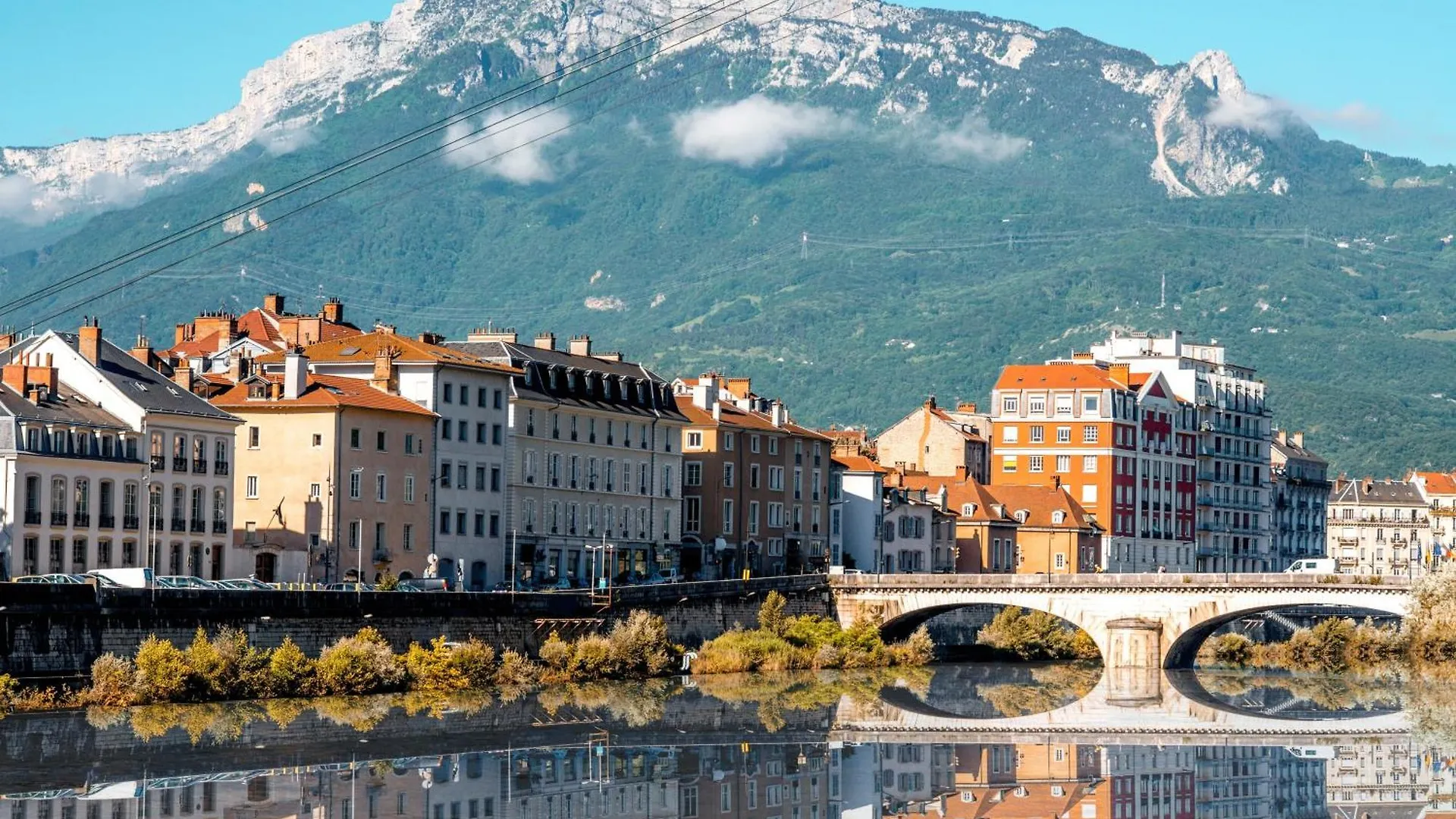 Studio Lumineux Avec Balcon Grenoble